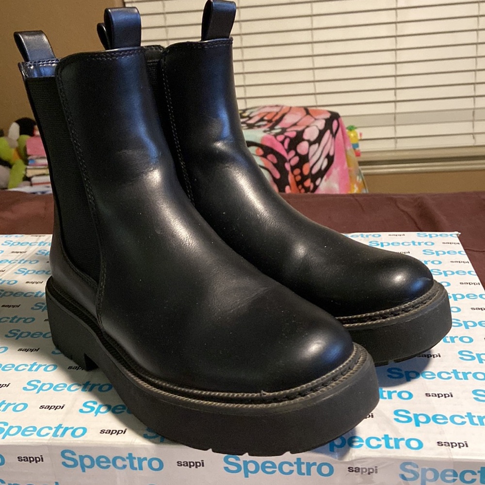 Black Booties. Euc - image 7